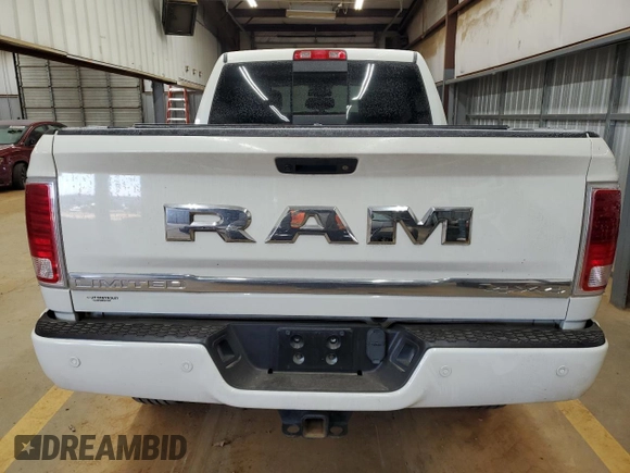 2018 Ram 2500 Limited z VIN 3C6UR5GL9JG213344, wystawiony jako Copart lot #42296735 z przebiegiem 91 813 mil mil oraz Szkoda całkowita • Salvage title. Historia ofert i sprzedaży dostępna na DreamBid. Obrazek 6.