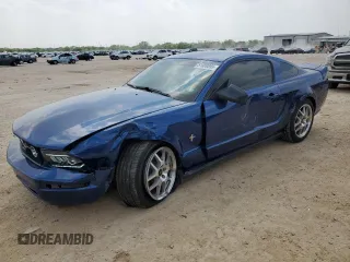 2008 Ford Mustang Deluxe with VIN 1ZVHT80N685113662, listed as a Copart auction lot 51809855 with 64,297 mi miles and Salvage Title. Bid and sale history available at carsss.com. Image 1.
