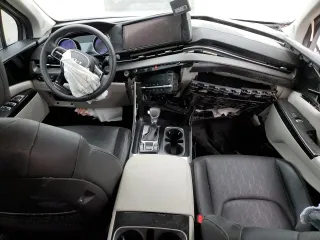 2024 Kia Carnival EX with VIN KNDNC5H33R6433489, listed as a Copart auction lot 50169475 with 13,894 mi miles and Salvage Title. Bid and sale history available at carsss.com. Image 8.