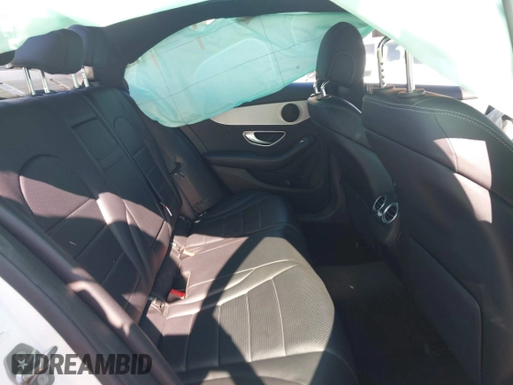 2019 Mercedes-Benz C 300 z VIN 55SWF8DB0KU318691, wystawiony jako IAAI lot #41751526 z przebiegiem 63 608 mil mil oraz . Historia ofert i sprzedaży dostępna na DreamBid. Obrazek 8.