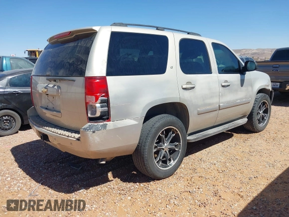 2007 Chevrolet Tahoe LTZ z VIN 1GNFK13047R144301, wystawiony jako IAAI lot #41766232 z przebiegiem 217 202 mil mil oraz . Historia ofert i sprzedaży dostępna na DreamBid. Obrazek 4.