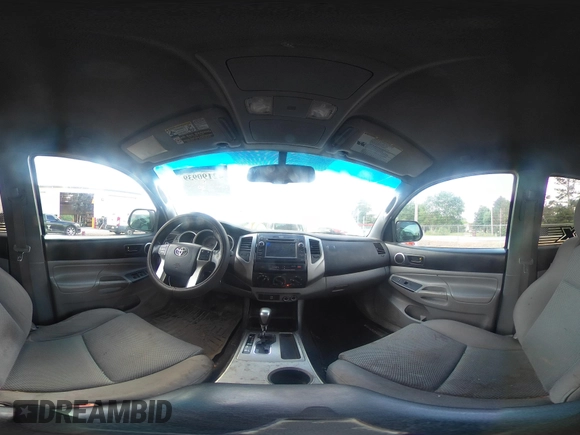 2013 Toyota Tacoma PreRunner z VIN 5TFKU4HN6DX003129, wystawiony jako IAAI lot #42190939 z przebiegiem 206 404 mil mil oraz . Historia ofert i sprzedaży dostępna na DreamBid. Obrazek 18.