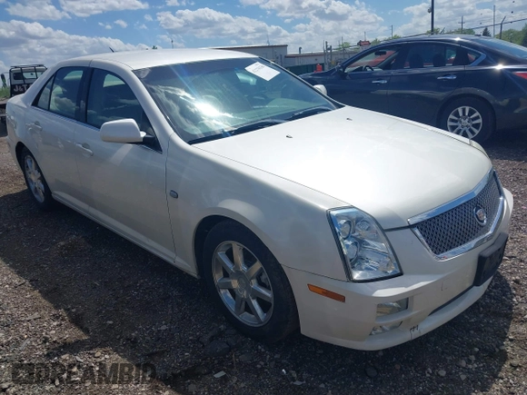 2005 Cadillac STS z VIN 1G6DW677750171537, wystawiony jako IAAI lot #42270330 z przebiegiem 126 889 mil mil oraz . Historia ofert i sprzedaży dostępna na DreamBid. Obrazek 1.