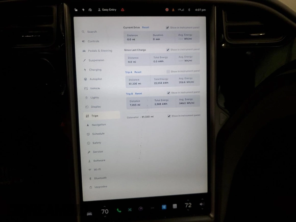 2019 Tesla Model S 75D z VIN 5YJSA1E25KF310915, wystawiony jako Copart lot #58130705 z przebiegiem 61 330 mil mil oraz Szkoda całkowita • Salvage title. Historia ofert i sprzedaży dostępna na DreamBid. Obrazek 9.