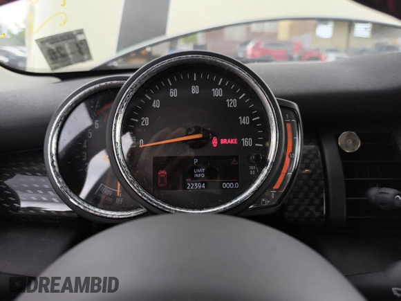 2021 MINI Hardtop 4 Door Cooper S with VIN WMWXU9C09M2P43346, listed as a Copart auction lot 68969854 with 22,394 mi miles and Salvage title. Bid and sale history available at DreamBid. Image 8.