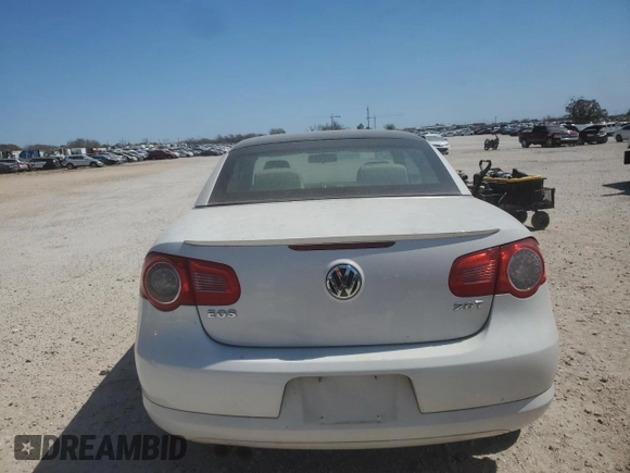 2011 Volkswagen Eos Komfort with VIN WVWBW7AH7BV002564, listed as a Copart auction lot 48761785 with 100,512 mi miles and Clean Title. Bid and sale history available at DreamBid. Image 6.