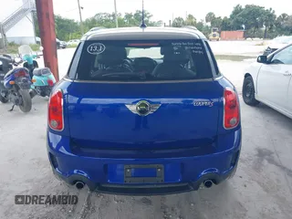 2016 MINI Countryman S with VIN WMWZC3C50GWT08698, listed as a IAAI auction lot 42493302 with 61,306 mi miles and . Bid and sale history available at DreamBid. Image 16.