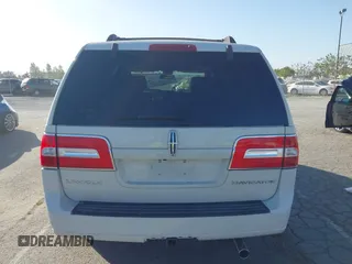 2008 Lincoln Navigator z VIN 5LMFU28538LJ10893, wystawiony jako IAAI lot #42204037 z przebiegiem 138 229 mil mil oraz . Historia ofert i sprzedaży dostępna na DreamBid. Obrazek 16.