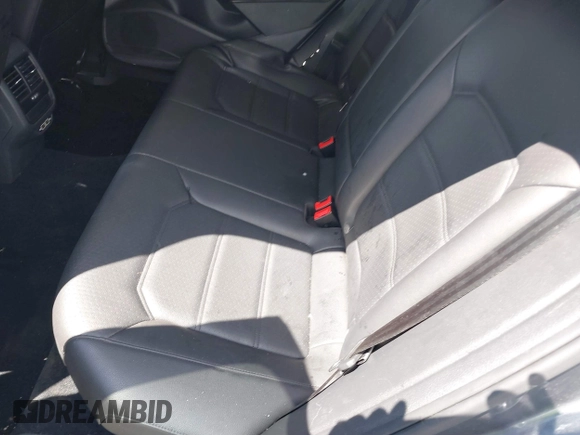 2019 Volkswagen Passat 2.0T Wolfsburg Edition with VIN 1VWLA7A35KC011084, listed as a IAAI auction lot 40385111 with 81,119 mi miles. Bid and sale history available at carsss.com. Image 8.