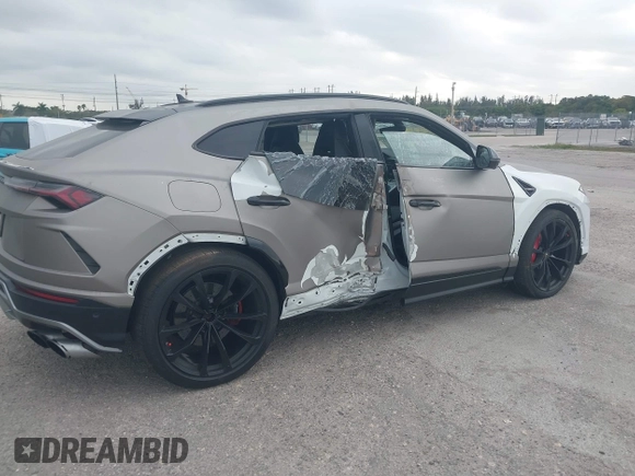2019 Lamborghini Urus z VIN ZPBUA1ZL6KLA06025, wystawiony jako IAAI lot #41582035 z przebiegiem 71 842 mil mil oraz . Historia ofert i sprzedaży dostępna na DreamBid. Obrazek 6.