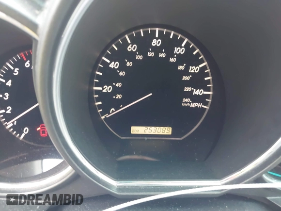 2004 Lexus RX 330 z VIN JTJHA31U440071840, wystawiony jako IAAI lot #42252973 z przebiegiem 253 089 mil mil oraz . Historia ofert i sprzedaży dostępna na DreamBid. Obrazek 7.