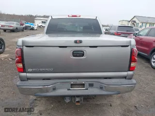 2007 Chevrolet Silverado 1500 Classic LT1 with VIN 2GCEK13Z971109264, listed as a IAAI auction lot 41157866 with 234,518 mi miles. Bid and sale history available at carsss.com. Image 16.