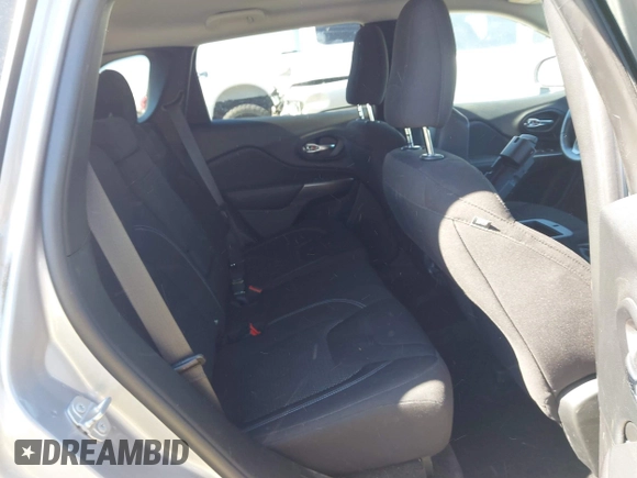 2019 Jeep Cherokee Latitude with VIN 1C4PJMCB0KD105214, listed as a IAAI auction lot 41720808 with 50,080 mi miles. Bid and sale history available at carsss.com. Image 8.