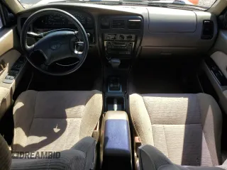 1998 Toyota 4Runner SR5 z VIN JT3GN86R0W0076447, wystawiony jako Copart lot #52280815 z przebiegiem 231 742 mil mil oraz Szkoda całkowita • Salvage title. Historia ofert i sprzedaży dostępna na DreamBid. Obrazek 8.