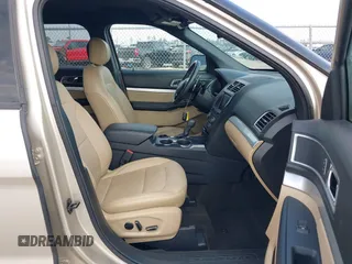 2017 Ford Explorer XLT z VIN 1FM5K7D89HGD85422, wystawiony jako IAAI lot #41787616 z przebiegiem 32 068 mil mil oraz . Historia ofert i sprzedaży dostępna na DreamBid. Obrazek 5.
