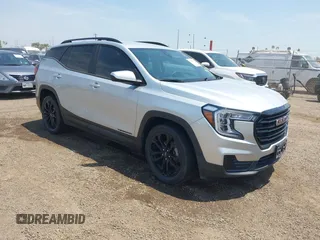 2022 GMC Terrain SLE z VIN 3GKALMEV0NL277270, wystawiony jako IAAI lot #42056284 z przebiegiem Nie podano mil oraz . Historia ofert i sprzedaży dostępna na DreamBid. Obrazek 1.