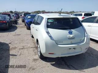 2011 Nissan LEAF SL-e with VIN JN1AZ0CP4BT008089, listed as a IAAI auction lot 41718991 with 48,598 mi miles. Bid and sale history available at carsss.com. Image 3.