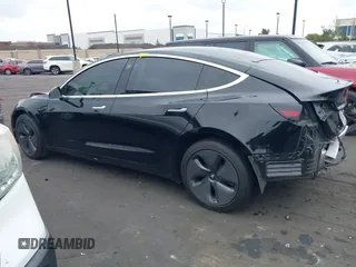 2020 Tesla Model 3 Long Range z VIN 5YJ3E1EB8LF790197, wystawiony jako IAAI lot #42053433 z przebiegiem 73 006 mil mil oraz . Historia ofert i sprzedaży dostępna na DreamBid. Obrazek 15.