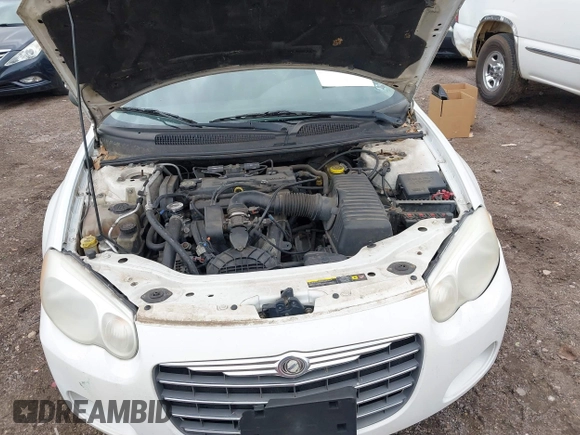 2005 Chrysler Sebring z VIN 1C3EL46X25N562313, wystawiony jako IAAI lot #41855391 z przebiegiem 133 932 mil mil oraz . Historia ofert i sprzedaży dostępna na DreamBid. Obrazek 10.