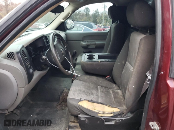 2009 GMC Sierra 1500 Work Truck z VIN 1GTEC14C39Z250140, wystawiony jako Copart lot #80885504 z przebiegiem 177 991 mil mil oraz Szkoda całkowita • Salvage title. Historia ofert i sprzedaży dostępna na DreamBid. Obrazek 7.