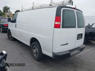 2012 Chevrolet Express Cargo z VIN 1GCWGFCA7C1201373, wystawiony jako IAAI lot #42414621 z przebiegiem 181 807 mil mil oraz . Historia ofert i sprzedaży dostępna na DreamBid. Obrazek 3.