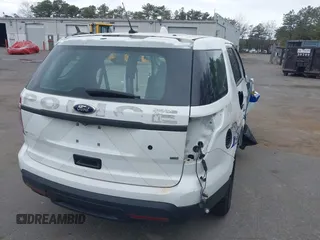 2014 Ford Police Interceptor Utility z VIN 1FM5K8AR1EGC50062, wystawiony jako IAAI lot #42081594 z przebiegiem 97 045 mil mil oraz . Historia ofert i sprzedaży dostępna na DreamBid. Obrazek 4.
