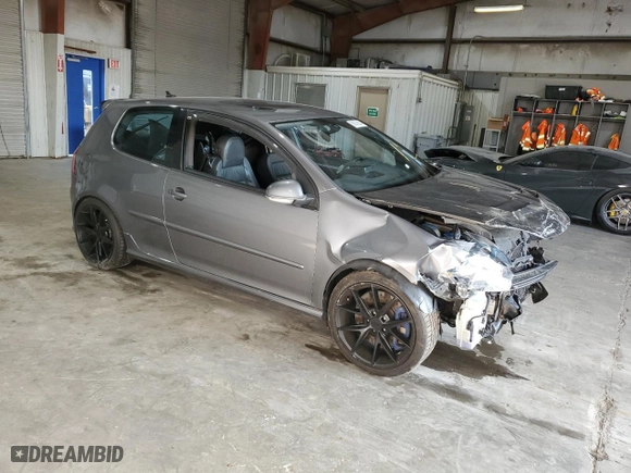 2008 Volkswagen R32 with VIN WVWKC71K08W098156, listed as a Copart auction lot 68373634 with NaN miles and Salvage Title. Bid and sale history available at carsss.com. Image 4.