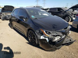 2020 Toyota Corolla Hatchback SE with VIN JTND4RBE6L3074752, listed as a Copart auction lot 70400464 with 46,946 mi miles and Salvage Title. Bid and sale history available at carsss.com. Image 4.