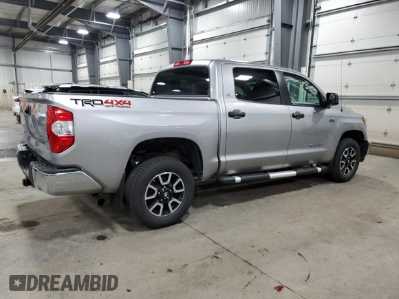 2018 Toyota Tundra SR5 z VIN 5TFDW5F1XJX768641, wystawiony jako Copart lot #53269535 z przebiegiem 55 862 mil mil oraz Szkoda całkowita • Salvage title. Historia ofert i sprzedaży dostępna na DreamBid. Obrazek 3.