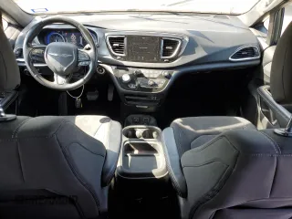 2019 Chrysler Pacifica Touring Plus z VIN 2C4RC1FG3KR569071, wystawiony jako Copart lot #52317555 z przebiegiem 114 414 mil mil oraz Szkoda całkowita • Salvage title. Historia ofert i sprzedaży dostępna na DreamBid. Obrazek 8.