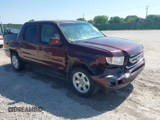 2009 Honda Ridgeline RTS z VIN 5FPYK16439B108552, wystawiony jako IAAI lot #42235204 z przebiegiem 141 251 mil mil oraz . Historia ofert i sprzedaży dostępna na DreamBid. Obrazek 1.
