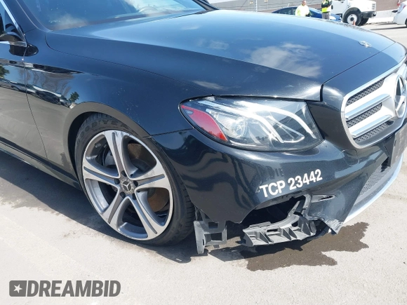 2019 Mercedes-Benz E 300 z VIN WDDZF4JB9KA509360, wystawiony jako IAAI lot #41846674 z przebiegiem 202 663 mil mil oraz . Historia ofert i sprzedaży dostępna na DreamBid. Obrazek 6.