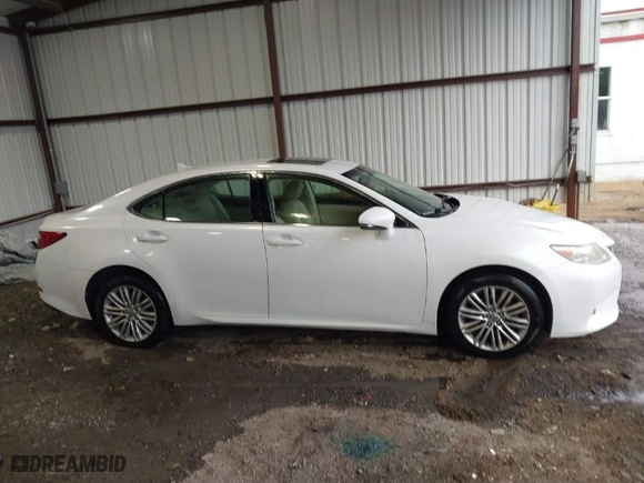 2013 Lexus ES 350 4dr Sdn with VIN JTHBK1GG1D2027096, listed as a IAAI auction lot 41771564 with NaN miles. Bid and sale history available at carsss.com. Image 13.