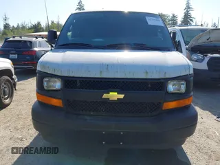 2017 Chevrolet Express Cargo z VIN 1GCWGAFF5H1326857, wystawiony jako IAAI lot #42770203 z przebiegiem Nie podano mil oraz . Historia ofert i sprzedaży dostępna na DreamBid. Obrazek 11.