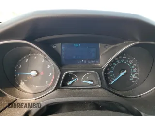 2012 Ford Focus SE z VIN 1FAHP3F2XCL310660, wystawiony jako Copart lot #60217625 z przebiegiem 208 807 mil mil oraz Szkoda całkowita • Salvage title. Historia ofert i sprzedaży dostępna na DreamBid. Obrazek 9.