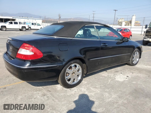 2008 Mercedes-Benz CLK 350 with VIN WDBTK56F28F250346, listed as a Copart auction lot 60489885 with 124,621 mi miles and Clean title. Bid and sale history available at DreamBid. Image 3.