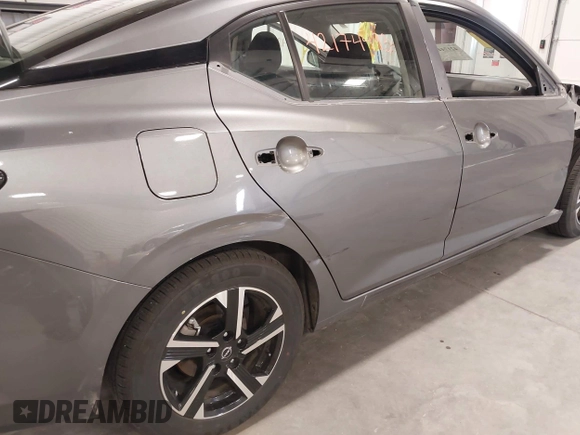 2024 Nissan Sentra SV with VIN 3N1AB8CV1RY270879, listed as a IAAI auction lot 42174493 with 28,735 mi miles. Bid and sale history available at carsss.com. Image 18.