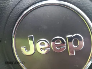 2020 Jeep Compass Latitude with VIN 3C4NJCBBXLT166004, listed as a IAAI auction lot 42025390 with 106,271 mi miles and . Bid and sale history available at carsss.com. Image 12.