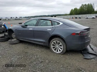 2019 Tesla Model S 75D z VIN 5YJSA1E23KF312145, wystawiony jako Copart lot #57344975 z przebiegiem 33 092 mil mil oraz Szkoda całkowita • Salvage title. Historia ofert i sprzedaży dostępna na DreamBid. Obrazek 2.