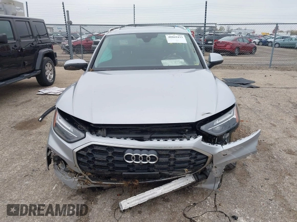 2022 Audi Q5 S line Premium Plus with VIN WA1EAAFY5N2058178, listed as a IAAI auction lot 40869433 with 21,931 mi miles. Bid and sale history available at carsss.com. Image 13.