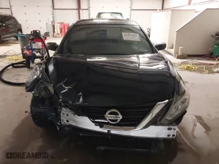 2018 Nissan Altima 2.5 SV with VIN 1N4AL3AP1JC276024, listed as a IAAI auction lot 41271383 with 121,088 mi miles. Bid and sale history available at carsss.com. Image 13.