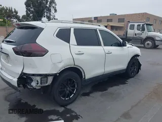 2016 Nissan Rogue SL with VIN 5N1AT2MT4GC784277, listed as a IAAI auction lot 42174881 with 117,566 mi miles. Bid and sale history available at carsss.com. Image 6.