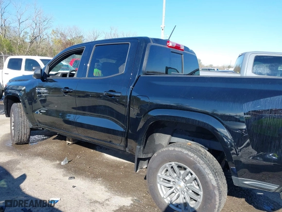 2024 Chevrolet Colorado 2WD LT with VIN 1GCPSCEK8R1171610, listed as a IAAI auction lot 41246140 with 2,736 mi miles. Bid and sale history available at carsss.com. Image 15.