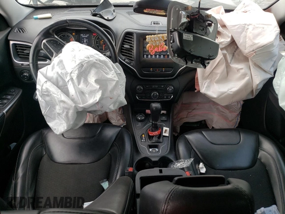 2021 Jeep Cherokee Latitude Plus z VIN 1C4PJMLB7MD133367, wystawiony jako Copart lot #49389785 z przebiegiem 156 663 mil mil oraz Szkoda całkowita • Salvage title. Historia ofert i sprzedaży dostępna na DreamBid. Obrazek 8.