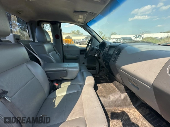 2007 Ford F-150 XL with VIN 1FTRF12W47KB40354, listed as a Copart auction lot 45381115 with 347,761 mi miles and Clean title. Bid and sale history available at DreamBid. Image 5.