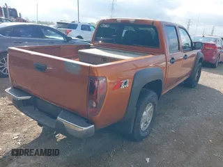 2005 Chevrolet Colorado 1SF LS Z71 with VIN 1GCDT136758169021, listed as a IAAI auction lot 42175159 with 217,734 mi miles. Bid and sale history available at carsss.com. Image 4.