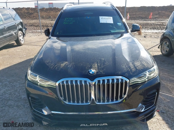 2021 BMW X7 ALPINA XB7 with VIN 5UXCX6C19M9E53570, listed as a IAAI auction lot 41421650 with 62,466 mi miles. Bid and sale history available at carsss.com. Image 12.