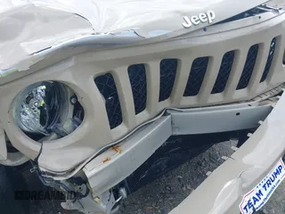 2017 Jeep Patriot Sport SE z VIN 1C4NJRBB7HD179745, wystawiony jako IAAI lot #42123308 z przebiegiem 100 255 mil mil oraz . Historia ofert i sprzedaży dostępna na DreamBid. Obrazek 20.