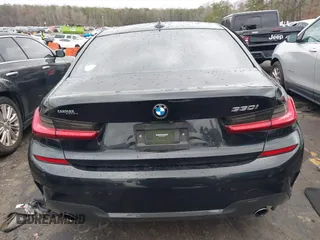 2021 BMW 3 Series 330i with VIN 3MW5R1J00M8B80041, listed as a IAAI auction lot 41727136 with 1 mi miles. Bid and sale history available at carsss.com. Image 16.