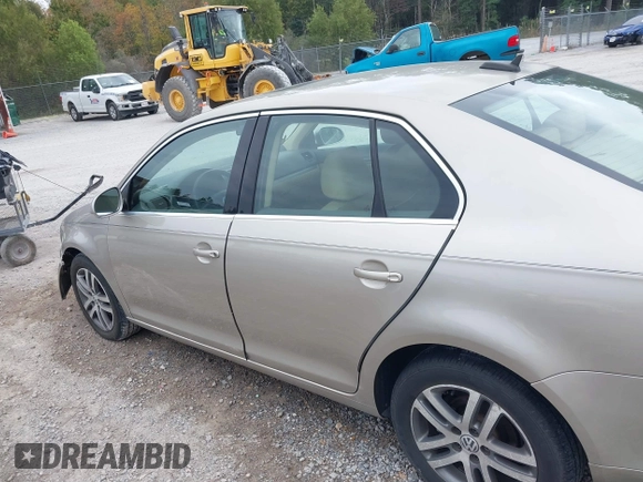 2006 Volkswagen Jetta 2.5L with VIN 3VWSF71K46M702678, listed as a IAAI auction lot 40882527 with 86,506 mi miles and . Bid and sale history available at DreamBid. Image 15.
